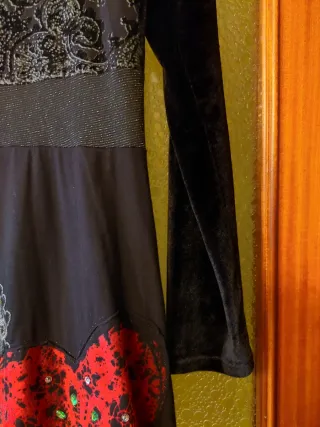 Vestido Desigual Negro Corazones