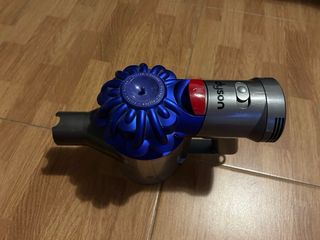 Corpo Aspirapolvere Dyson V8 - Senza Batteria. Funziona