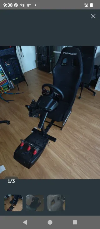 Simulatore completo Playseat: sedile, volante e cambio