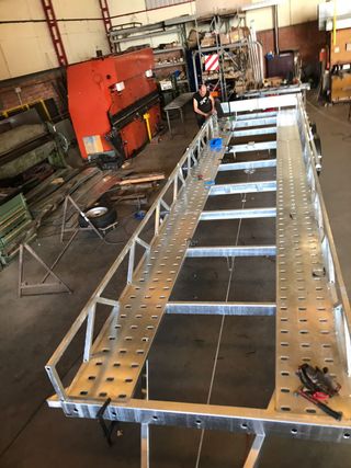 Plataforma Profesional 10m Doble Eje 2600kg