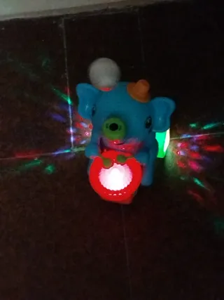 Elefante musical para niños de entretenimiento