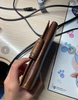 Monedero de cuero marrón