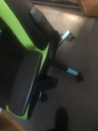 Silla Oficina NewSkill Negra y Verde