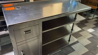 Mesa cafetera de acero inoxidable