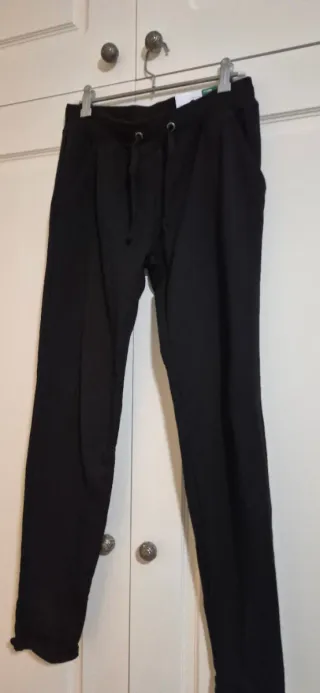 Pantalón chándal negro sin estrenar