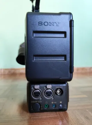 Camcorder Sony DVCAM DSR-200P + Maletín