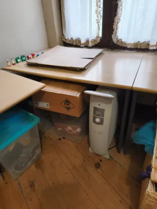 3 Scrivanie da ufficio beige e marrone