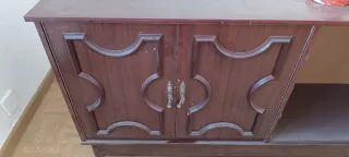 Mueble antiguo salón madera