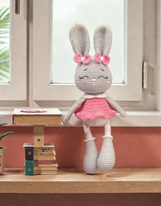 Coniglietta Amigurumi fatta a mano