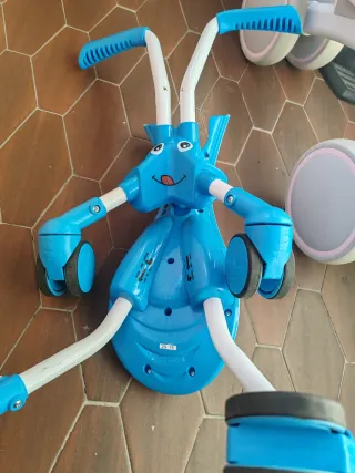 Scramblebug Bicicleta Equilibrio 4 Ruedas. 1-3años