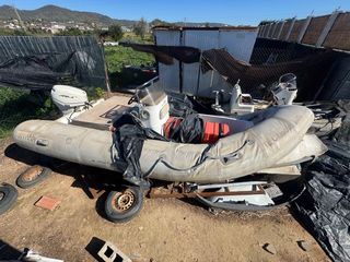 Motor evinrude + Valiant 5.70m para reparar