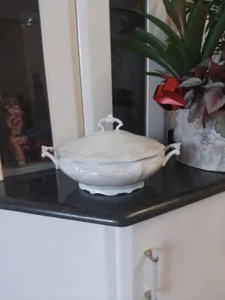 Sopera Vintage Alemana Porcelana