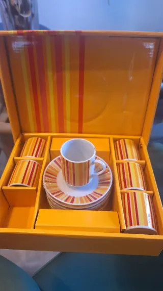 Juego de café 6 tazas y platos