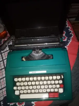 Máquina de escribir Olivetti