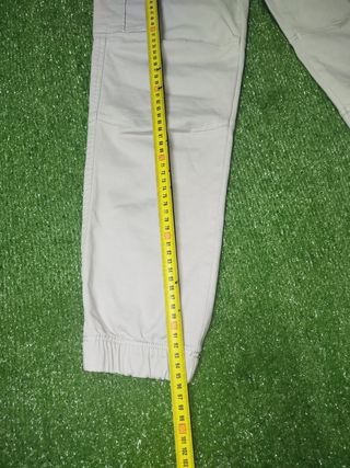 Pantalones cargo Lefties beige