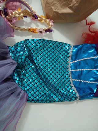 Vestito Ariel (veste 6/7 anni)ma c'è scritto 130