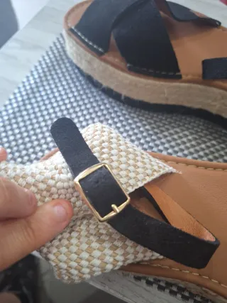 Sandalias Popa Beige y Negro