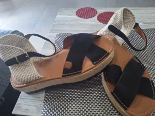 Sandalias Popa Beige y Negro