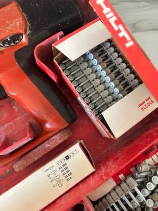 HILTI DX A40 Pistola de Clavos