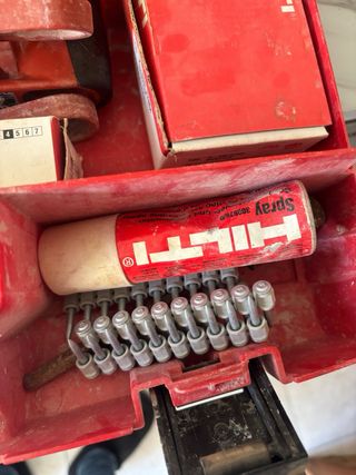 HILTI DX A40 Pistola de Clavos