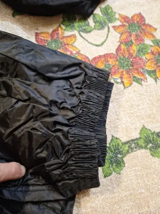 Pantaloni impermeabili taglia L
