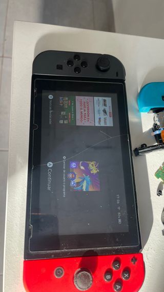 Nintendo Switch Negra y Roja