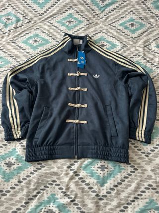 Chaqueta Adidas chino año nuevo
