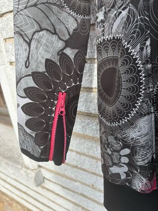 Chaqueta Larga Desigual