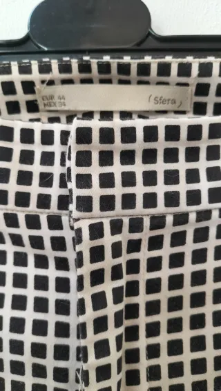 Pantalón mujer cuadros por debajo rodilla