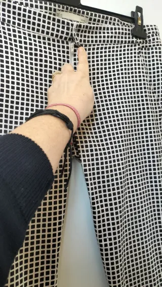 Pantalón mujer cuadros por debajo rodilla