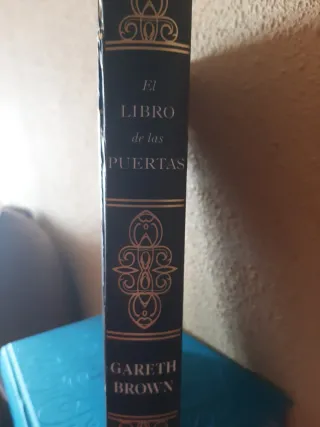 El libro de las puertas: Algunas puertas no deb...
