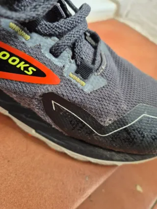 Brooks Cascadia 18 GTX Talla 42.5 trail running