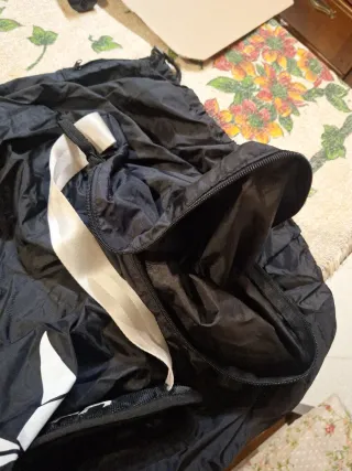 Copriginocchia impermeabile colore nero marca tern