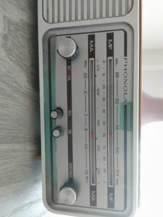 Radio Phonola Beige y Blanca