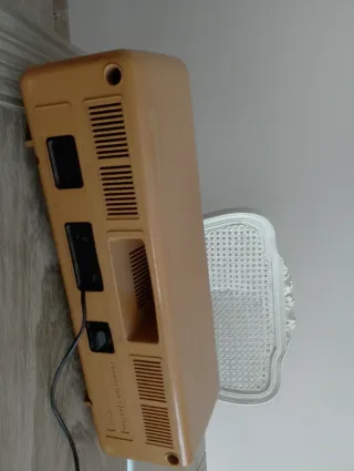 Radio Phonola Beige y Blanca