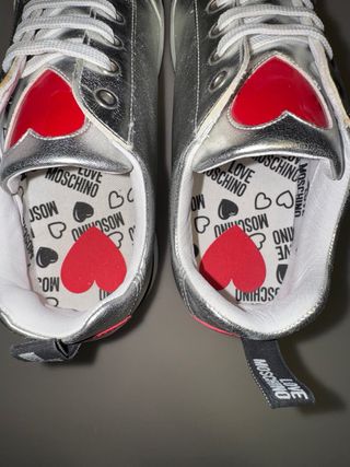 Love Moschino Sneakers Argento Cuore Rosso