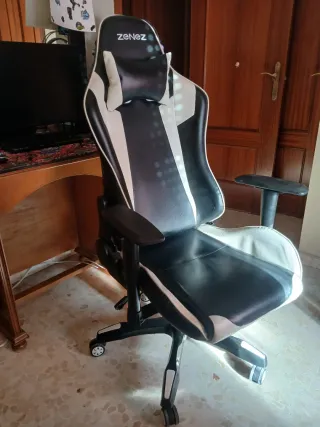 Silla Gaming ZeNeZ Negra y Blanca