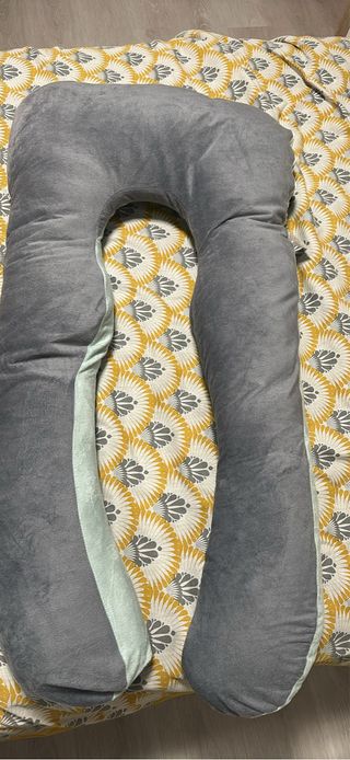 Cojín de lactancia U gris