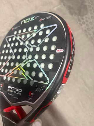 Pala de pádel NOX AT10 Luxury Series