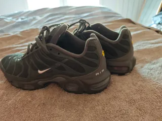 Nike Air Max TN Verde Oliva Talla 41