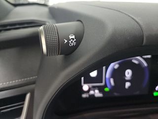 Lexus UX 2.0 300h UX Plus