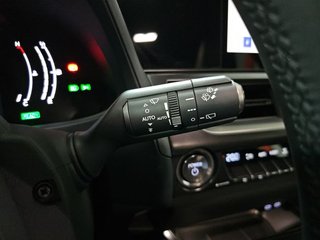 Lexus UX 2.0 300h UX Plus