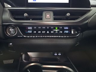 Lexus UX 2.0 300h UX Plus