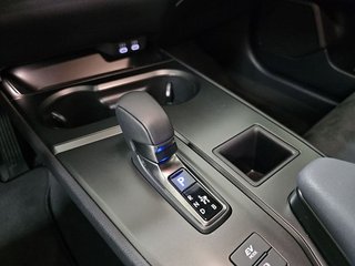 Lexus UX 2.0 300h UX Plus