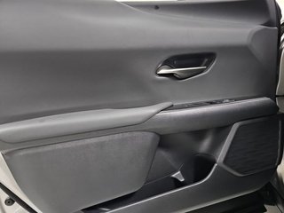 Lexus UX 2.0 300h UX Plus
