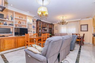 Casa adosada en venta en Zubia (La)