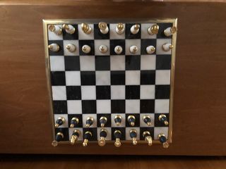 Ajedrez de Alabastro y Latón