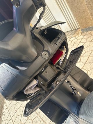 Suzuki Burgman ABS 2017 Gris