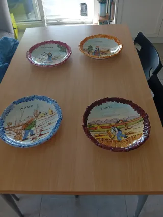 N.4 Piatti Ceramica  rappresentanti le 4 stagioni