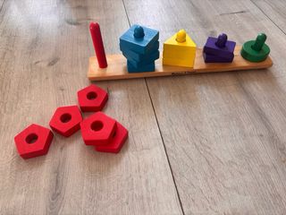 Juguete de madera educativo
